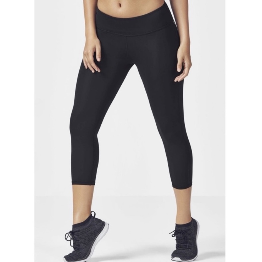 Fabletics Black Mid-Rise Pureluxe Capri Leggings